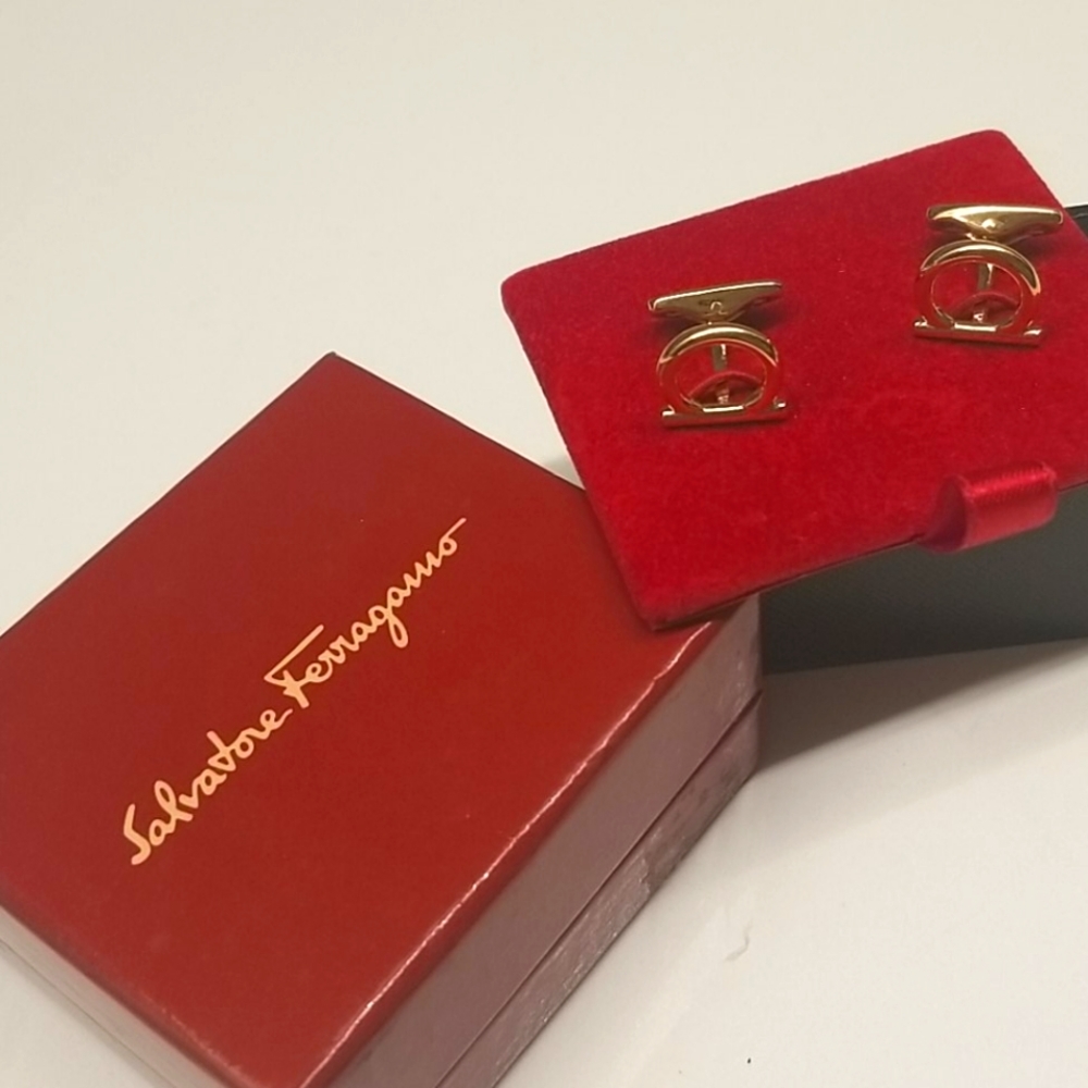 🇮🇹ferragamo cufflinks